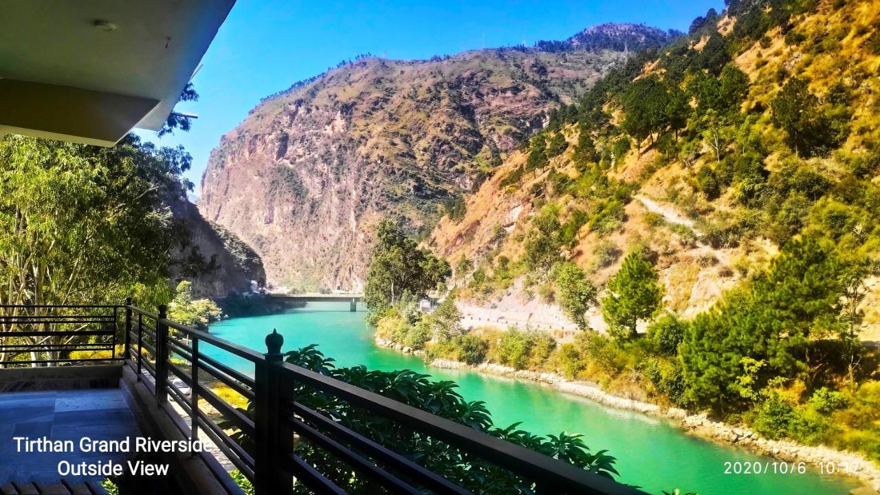 Tirthan Grand Riverside Banjār Extérieur photo