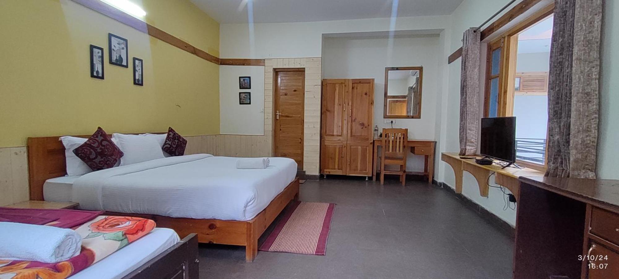 Tirthan Grand Riverside Banjār Extérieur photo