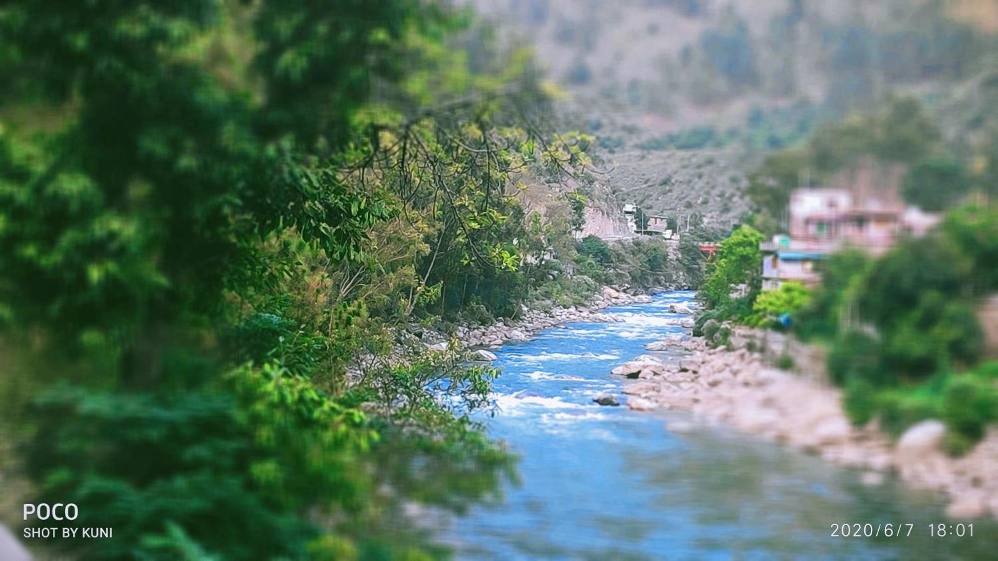 Tirthan Grand Riverside Banjār Extérieur photo