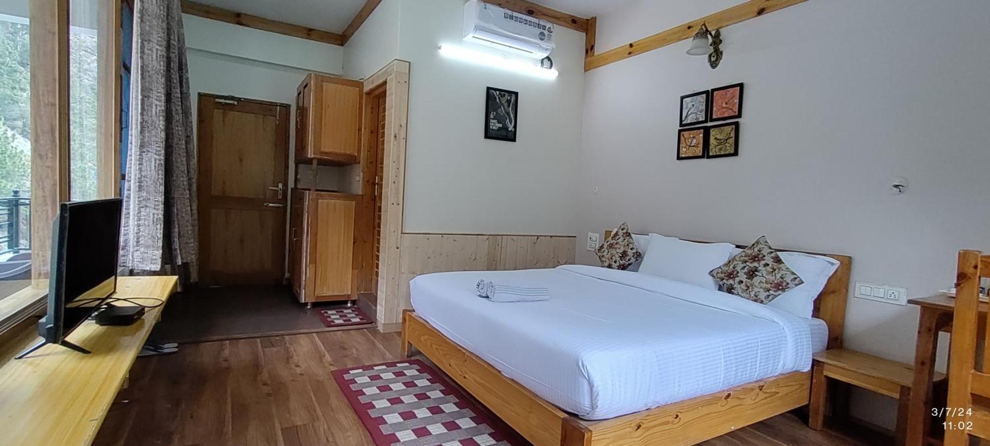Tirthan Grand Riverside Banjār Extérieur photo